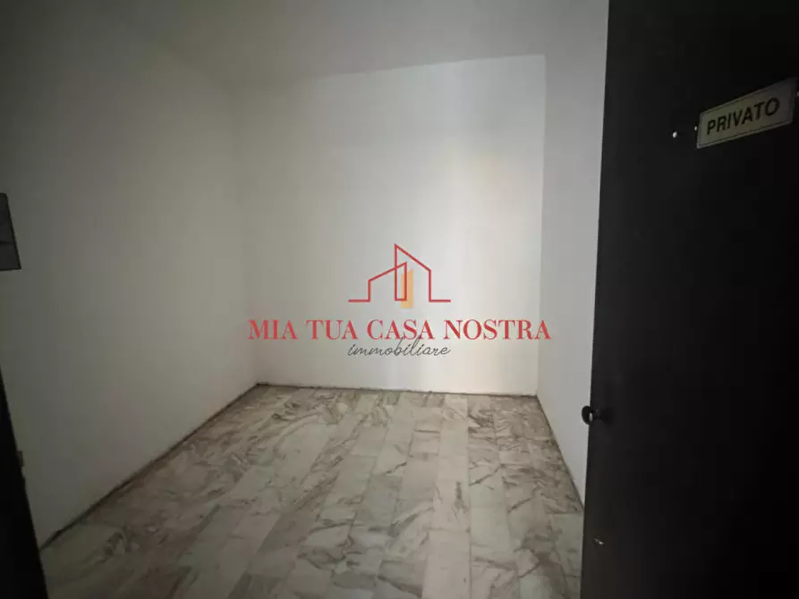 Immagine 11 di Negozio in affitto  in Via Campania a Rubano