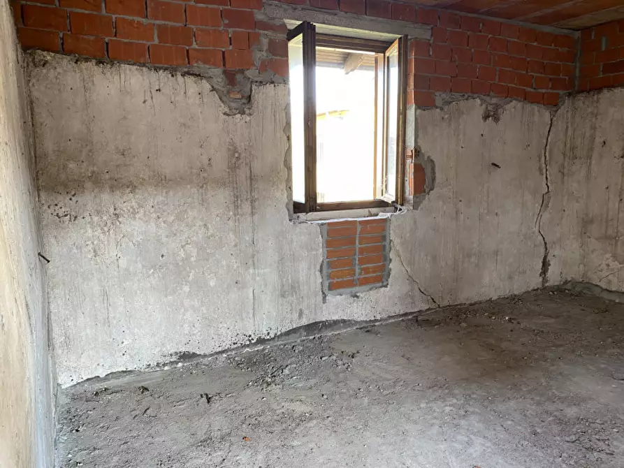 Immagine 11 di Casa indipendente in vendita  in Via Dante Alighieri a Fontaneto D'agogna