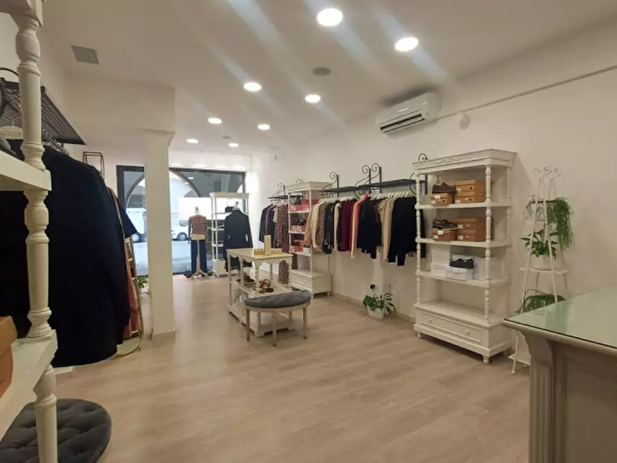 Immagine 3 di Negozio in affitto  a Piove Di Sacco