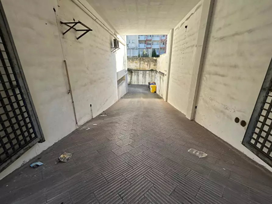 Immagine 2 di Garage in vendita  in Viale Japigia 39 a Lecce