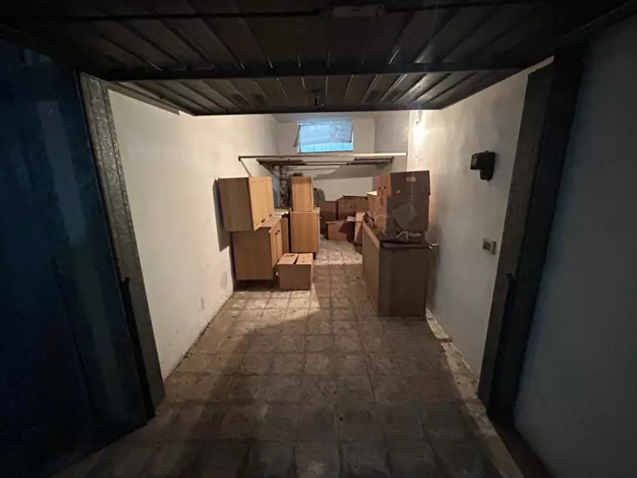 Immagine 8 di Garage in vendita  in Viale Japigia 39 a Lecce