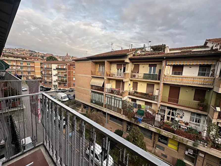 Immagine 5 di Appartamento in vendita  in Via Ettore Ricci a Perugia