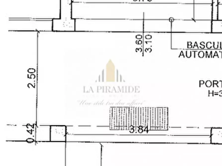 Immagine 4 di Garage in vendita  in ZONA OSPEDALE MILITARE CENTRO RIF 601 a Padova