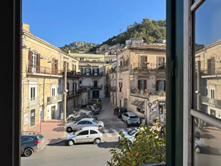 Immagine 36 di Appartamento in vendita  a Modica