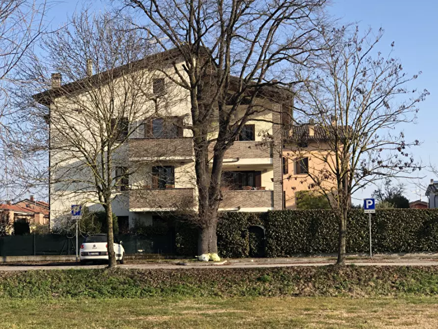 Immagine 1 di Appartamento in vendita  in Via San Biagio a Cento