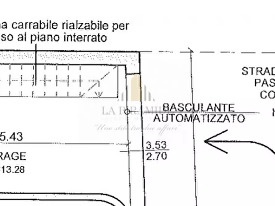 Immagine 4 di Garage in vendita  in ZONA OSPEDALE MILITARE CENTRO RIF 980 a Padova
