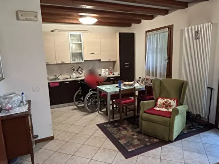 Immagine 3 di Appartamento in vendita  in Via Daniele Manin 1 a Schio