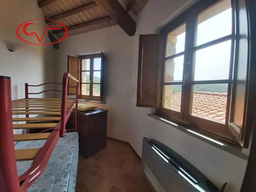 Immagine 9 di Appartamento in vendita  in Via Roma a Gaiole In Chianti