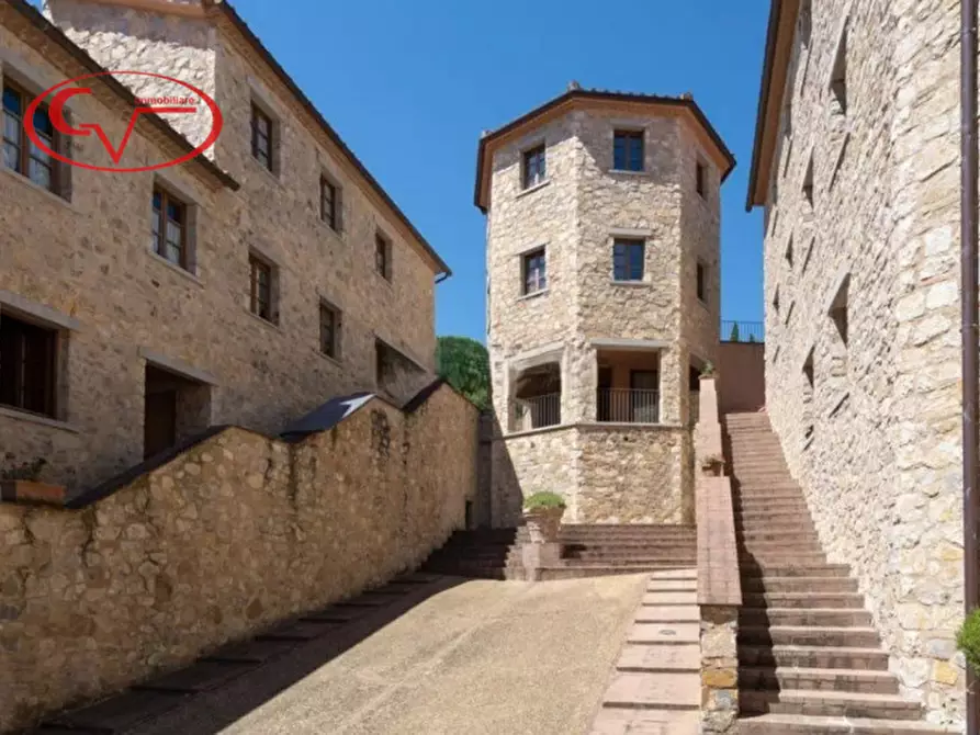 Immagine 19 di Appartamento in vendita  in Via Roma a Gaiole In Chianti