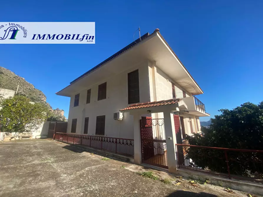 Immagine 3 di Villa in affitto  in VIA CRISTOFORO COLOMBO a Villabate