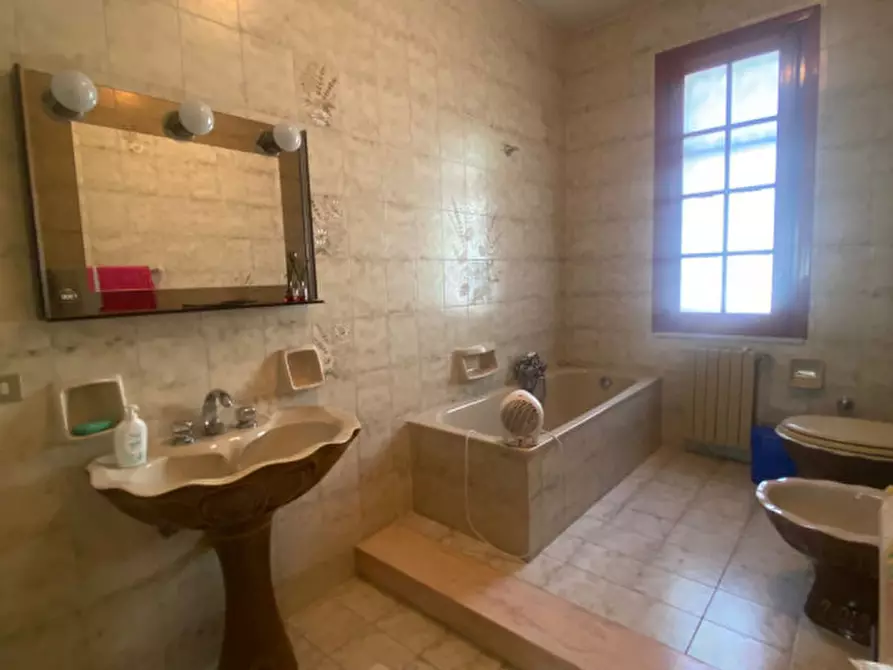 Immagine 34 di Villa in affitto  in VIA CRISTOFORO COLOMBO a Villabate