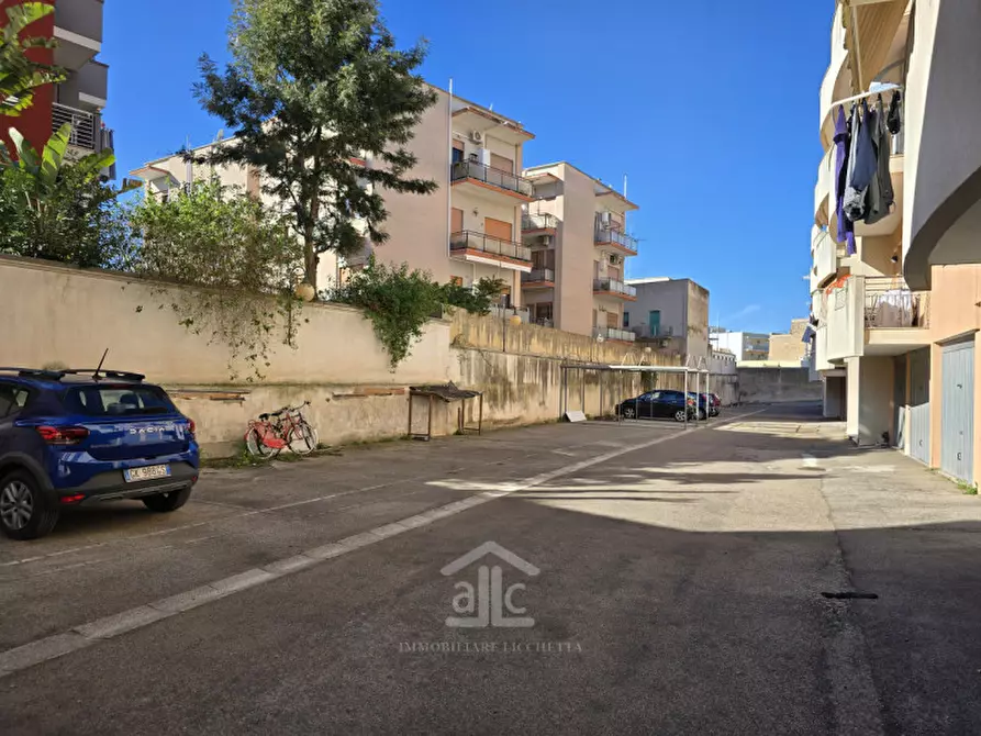 Immagine 29 di Appartamento in vendita  in Via Galileo Galilei 49 a Lecce