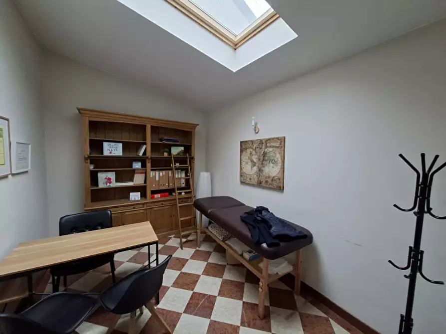 Immagine 7 di Negozio in affitto  in Via cesare battisti a Mira