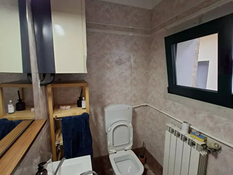 Immagine 10 di Negozio in affitto  in Via cesare battisti a Mira