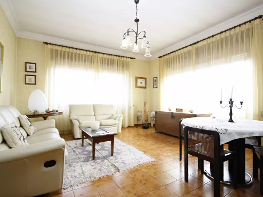 Immagine 3 di Casa indipendente in vendita  in Via Pisa a Parabita