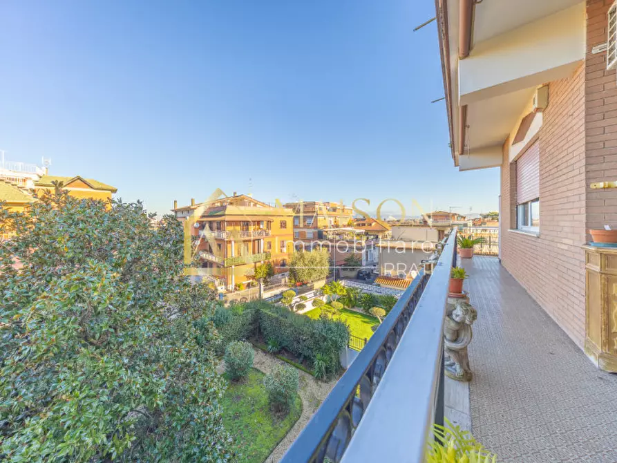 Immagine 35 di Appartamento in vendita  in Via Niobe a Roma