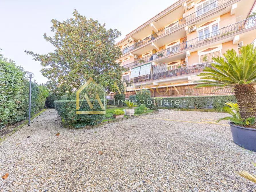Immagine 48 di Appartamento in vendita  in Via Niobe a Roma
