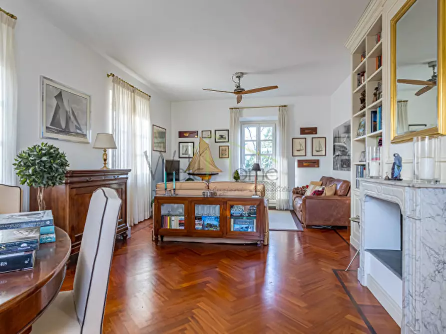 Immagine 3 di Appartamento in vendita  in Alzate Brianza Via della Noce 116 a Alzate Brianza