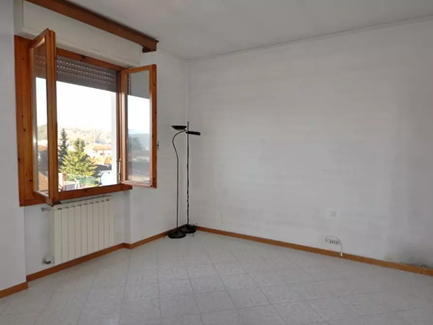 Immagine 9 di Appartamento in vendita  in Via della Costituzione a San Giovanni Valdarno