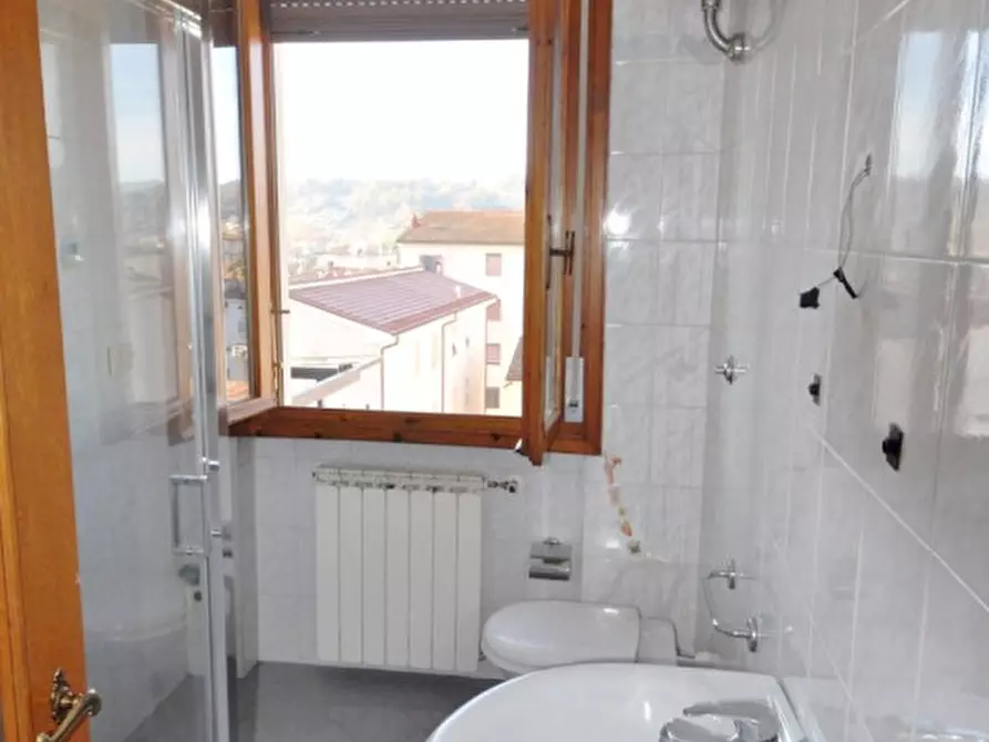 Immagine 10 di Appartamento in vendita  in Via della Costituzione a San Giovanni Valdarno