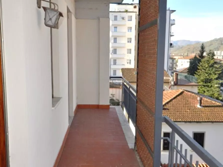 Immagine 11 di Appartamento in vendita  in Via della Costituzione a San Giovanni Valdarno