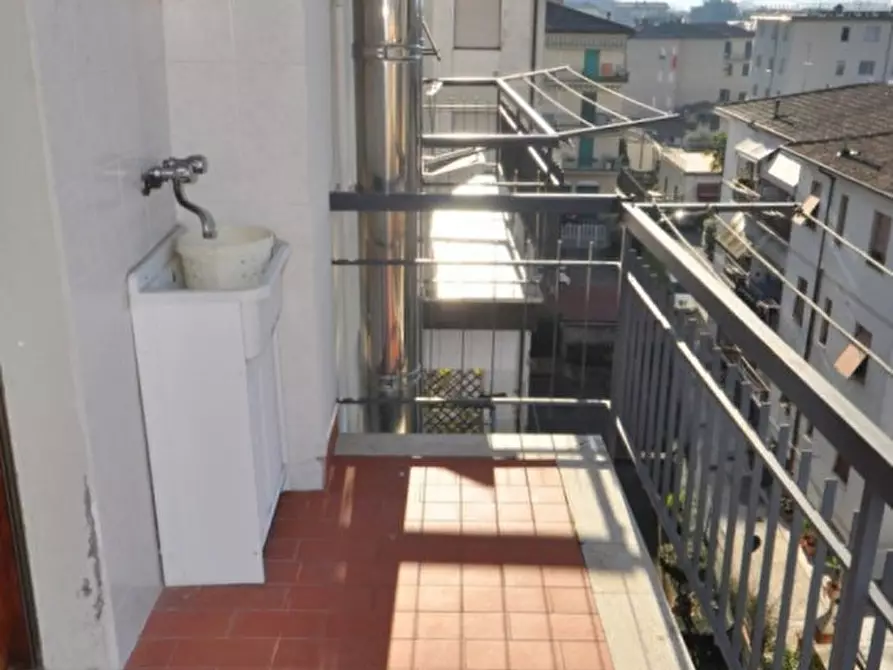 Immagine 12 di Appartamento in vendita  in Via della Costituzione a San Giovanni Valdarno