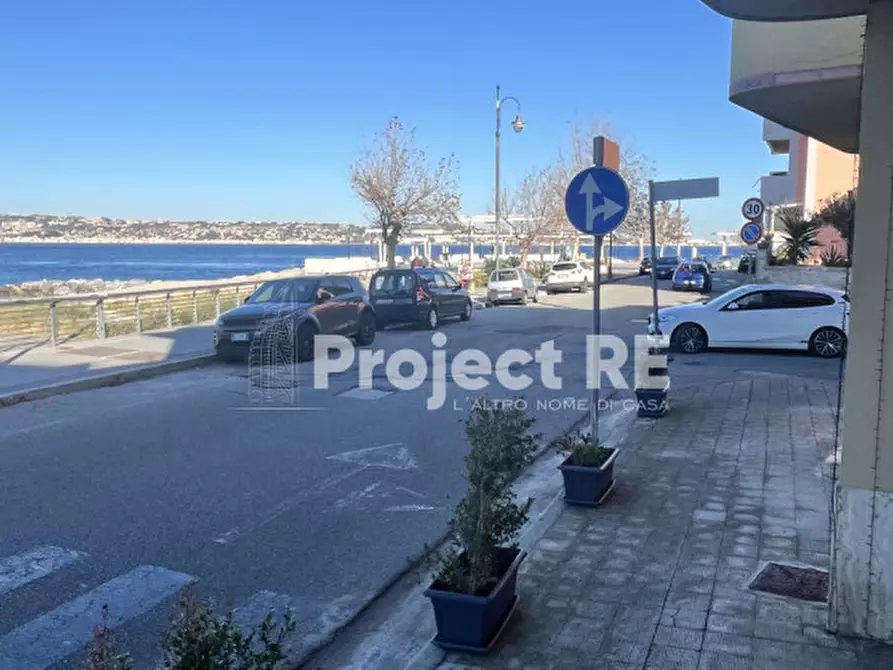 Immagine 13 di Attività commerciale in vendita  in Via Lungomare Cenide a Villa San Giovanni