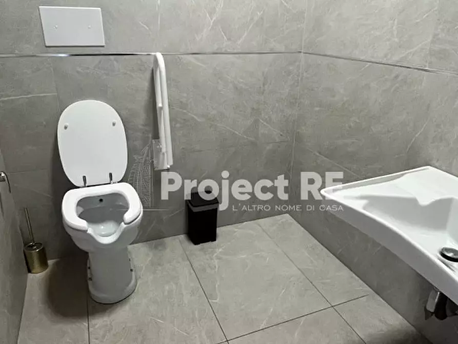 Immagine 33 di Attività commerciale in vendita  in Via Lungomare Cenide a Villa San Giovanni