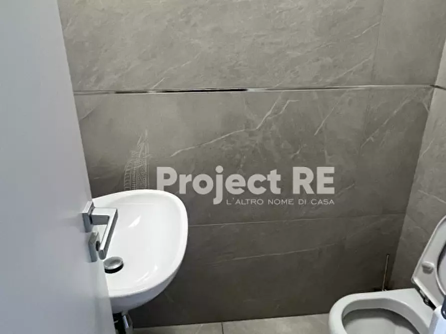 Immagine 35 di Attività commerciale in vendita  in Via Lungomare Cenide a Villa San Giovanni