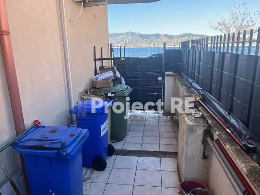 Immagine 43 di Attività commerciale in vendita  in Via Lungomare Cenide a Villa San Giovanni