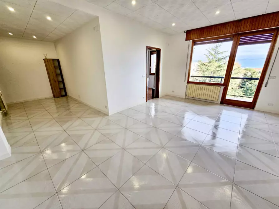 Immagine 8 di Appartamento in vendita  in Via Amendola a Savona