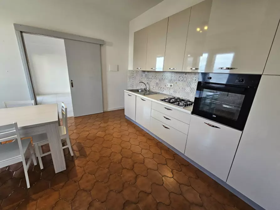 Immagine 10 di Appartamento in vendita  in Via Amendola a Savona