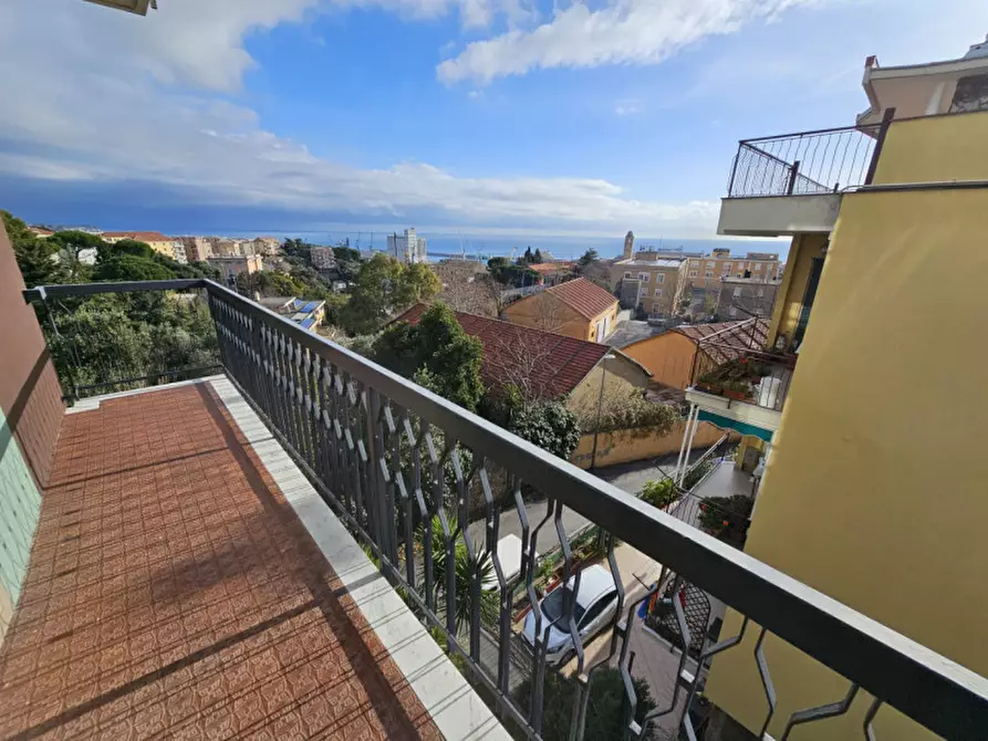 Immagine 25 di Appartamento in vendita  in Via Amendola a Savona