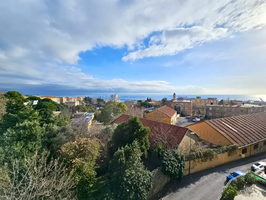 Immagine 27 di Appartamento in vendita  in Via Amendola a Savona