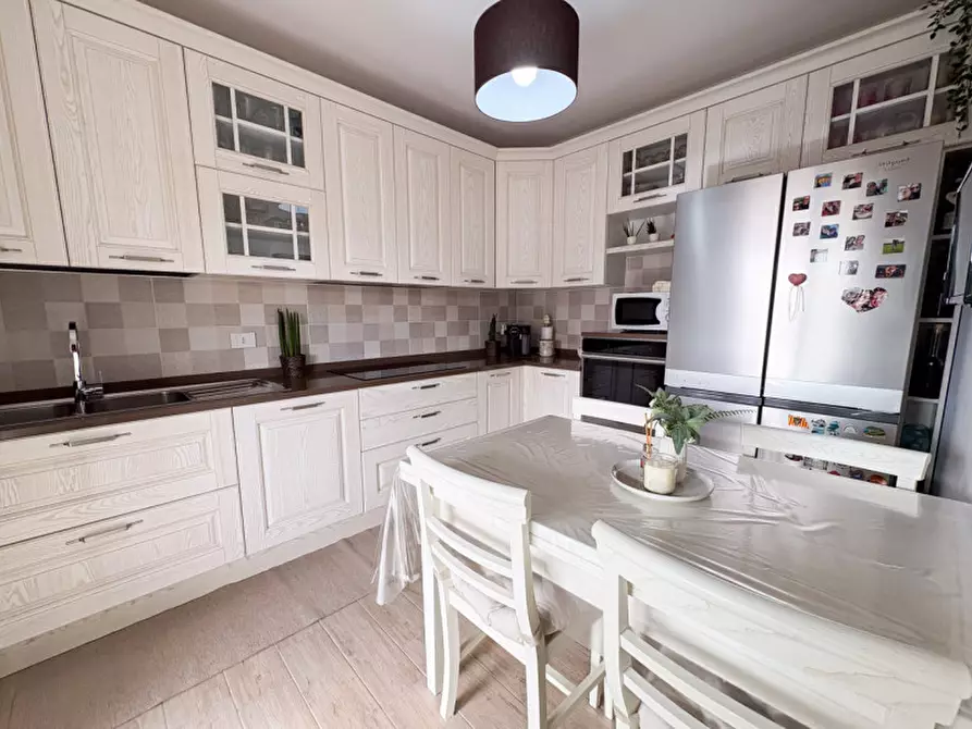 Immagine 11 di Appartamento in vendita  in Via Giuseppe Verdi 1 a Macherio