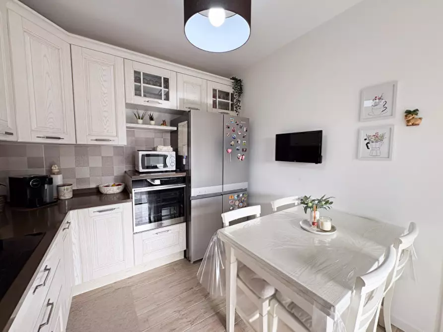 Immagine 12 di Appartamento in vendita  in Via Giuseppe Verdi 1 a Macherio