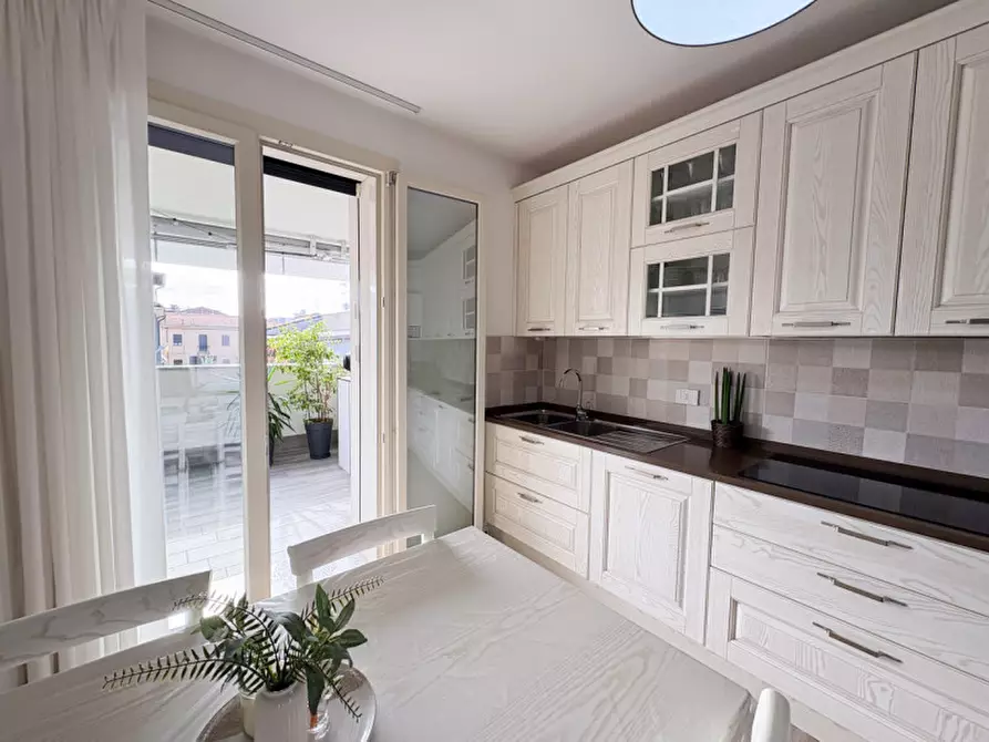 Immagine 14 di Appartamento in vendita  in Via Giuseppe Verdi 1 a Macherio