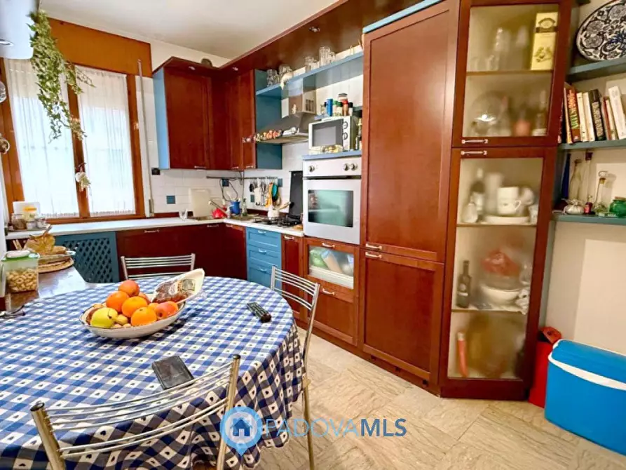 Immagine 5 di Appartamento in vendita  in Via Vittorio Saetta a Padova