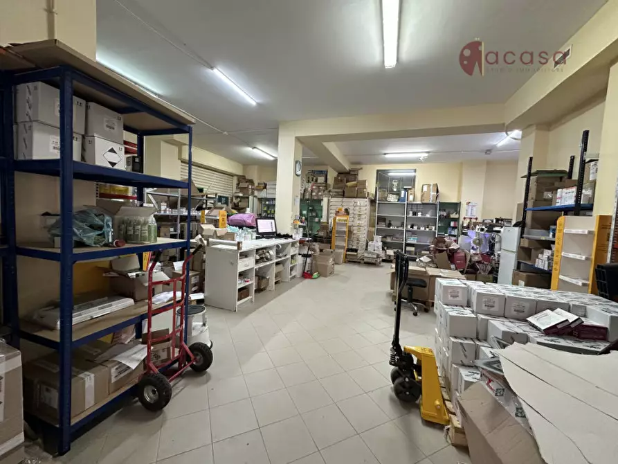 Immagine 4 di Negozio in vendita  in Via dei Cantieri 45 a Palermo