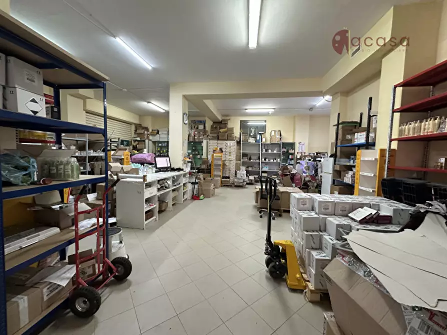 Immagine 5 di Negozio in vendita  in Via dei Cantieri 45 a Palermo