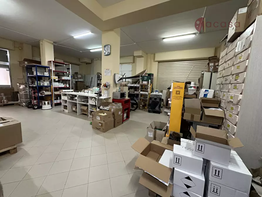 Immagine 7 di Negozio in vendita  in Via dei Cantieri 45 a Palermo