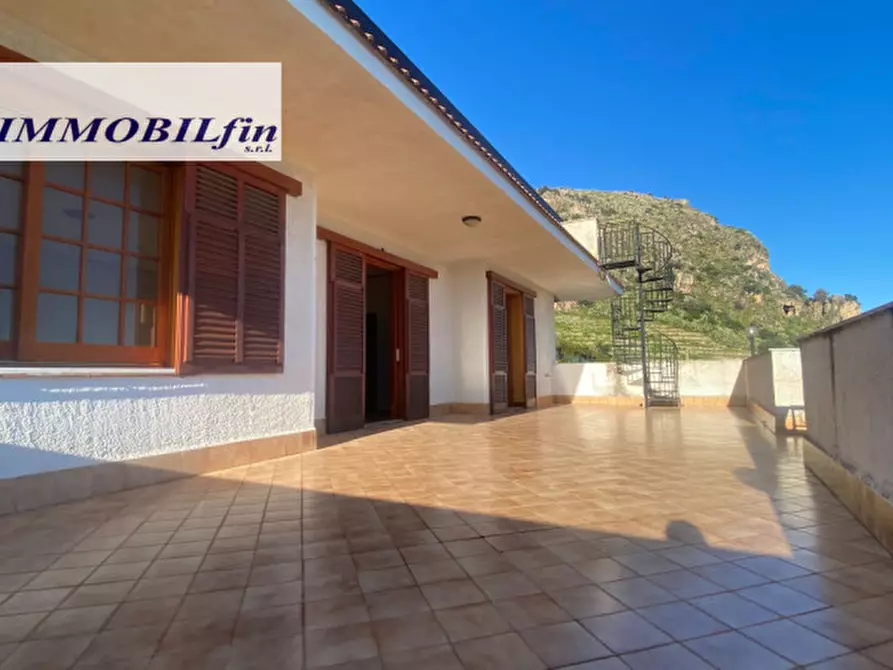 Immagine 1 di Villa in affitto  in via cristoforo colombo a Villabate