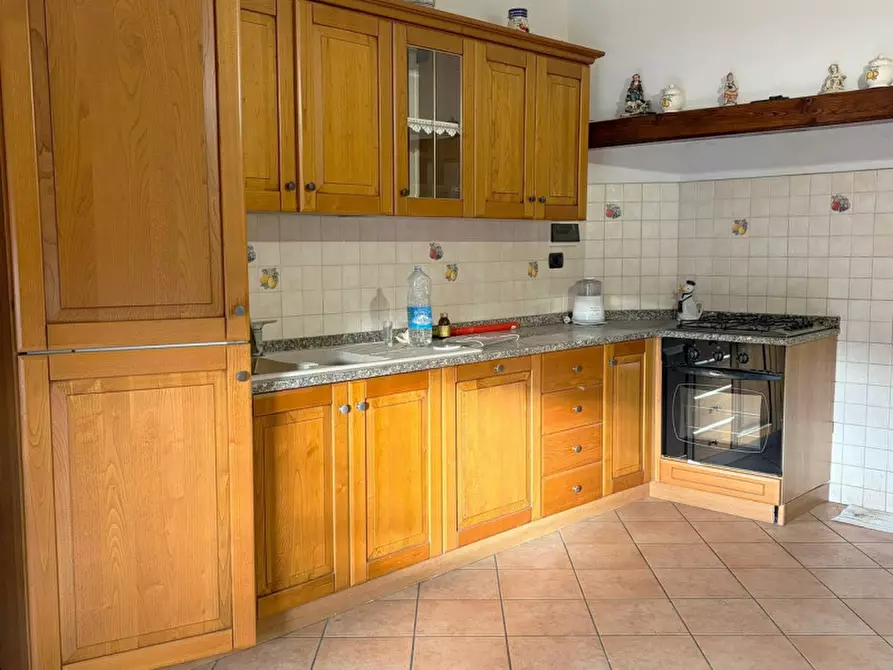 Immagine 2 di Appartamento in vendita  in Noferi-Lavatoio a Montevarchi