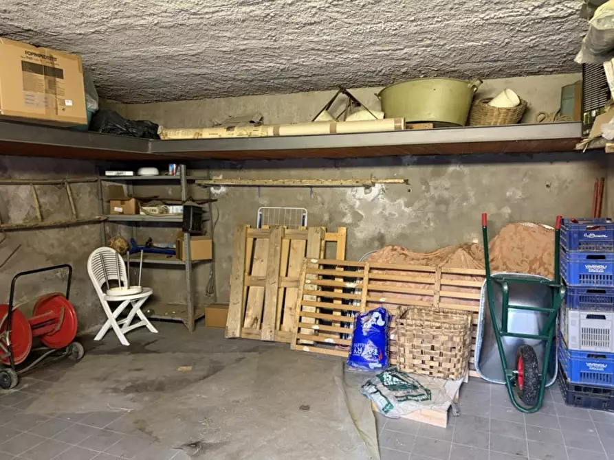 Immagine 10 di Appartamento in vendita  in Noferi-Lavatoio a Montevarchi