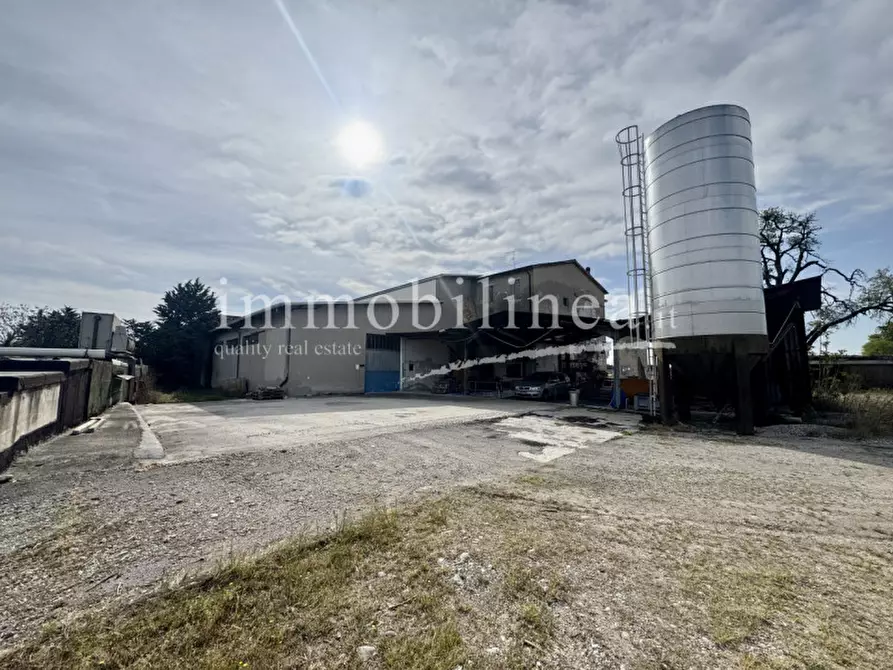 Immagine 19 di Agriturismo in vendita  in LOCALITA' BOSCON Piano T-1 - 2 a Lazise