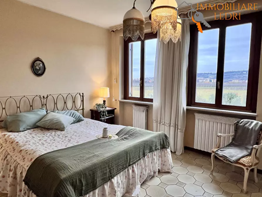 Immagine 1 di Appartamento in vendita  in Via Belvedere a Verona