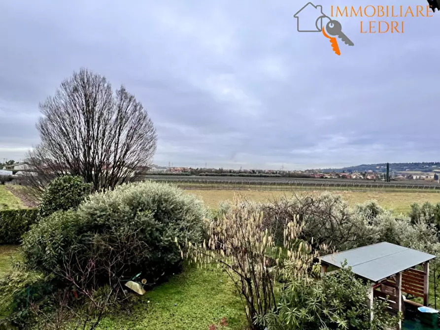 Immagine 2 di Appartamento in vendita  in Via Belvedere a Verona