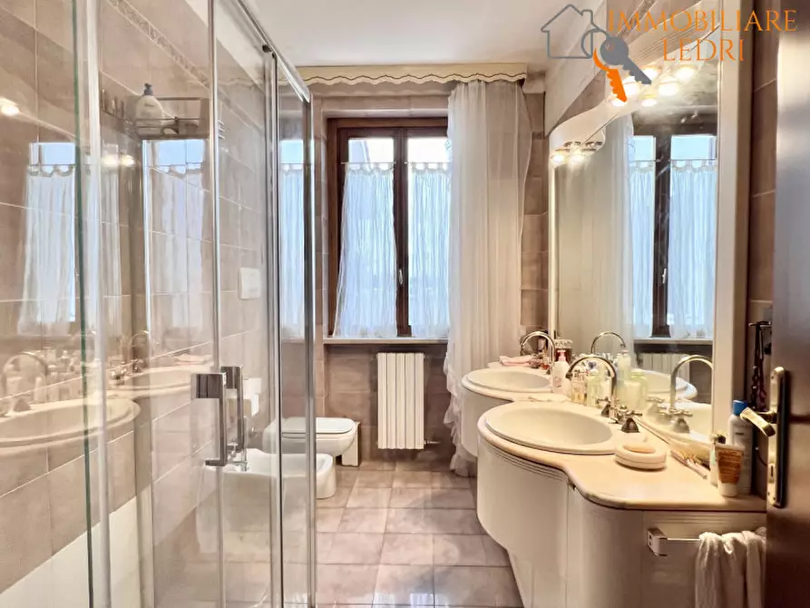 Immagine 17 di Appartamento in vendita  in Via Belvedere a Verona