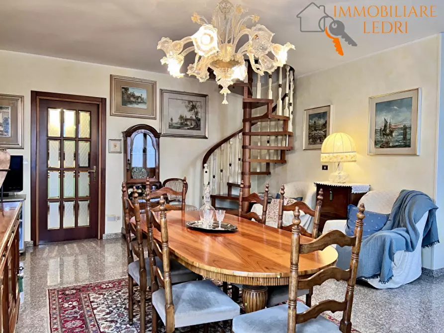 Immagine 18 di Appartamento in vendita  in Via Belvedere a Verona