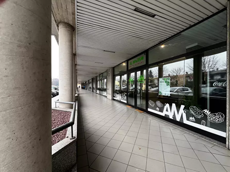 Immagine 3 di Attività commerciale in vendita  in Via Masaccio a Brescia